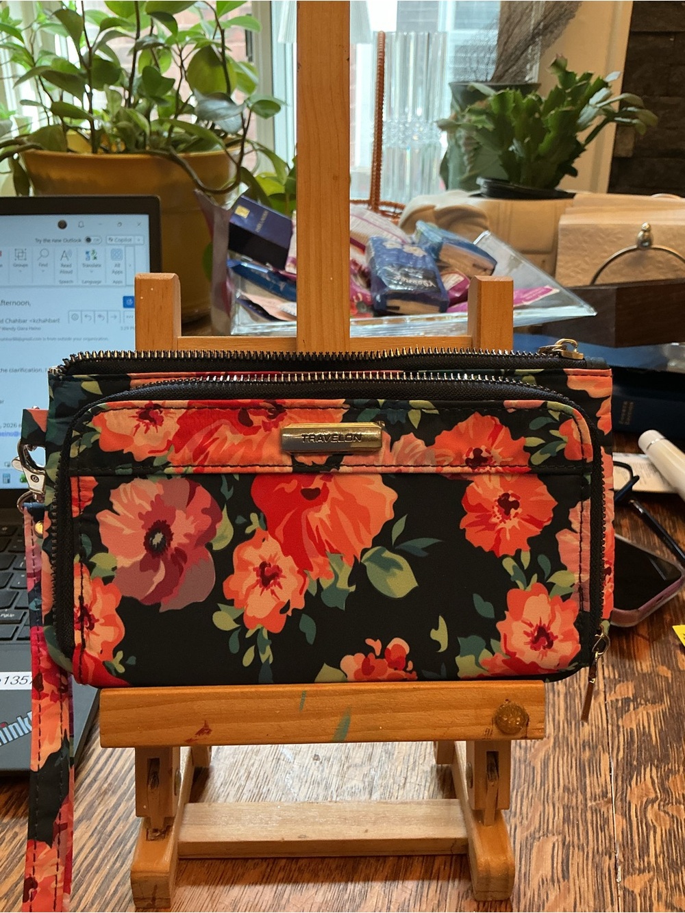 Travelon RFID Black Floral Wristlet Wallet